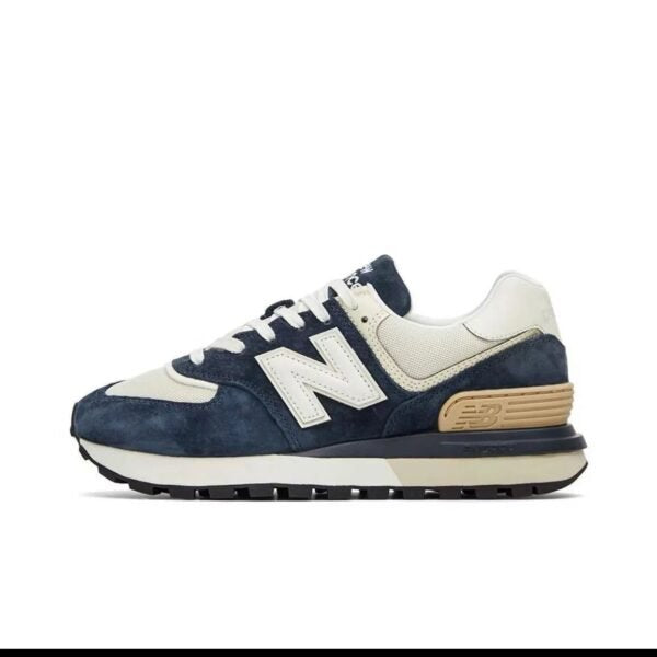 NB – Trendy Trainers